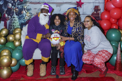 2025-AD58-HOLIDAY-TOY-GIVEAWAY-445