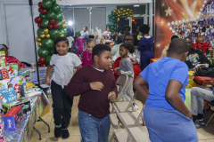 2025-Survivor-Strong-Holiday-Party-155