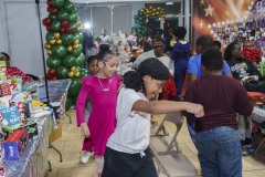 2025-Survivor-Strong-Holiday-Party-157