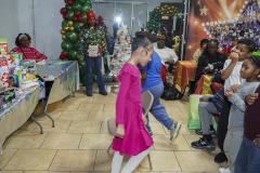 2025-Survivor-Strong-Holiday-Party-171