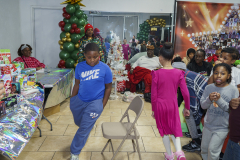 2025-Survivor-Strong-Holiday-Party-172