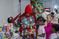 2025-Survivor-Strong-Holiday-Party-223